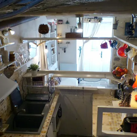 Atypical House - Well Decorated בית נופש