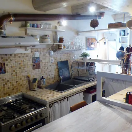 Atypical House - Well Decorated *